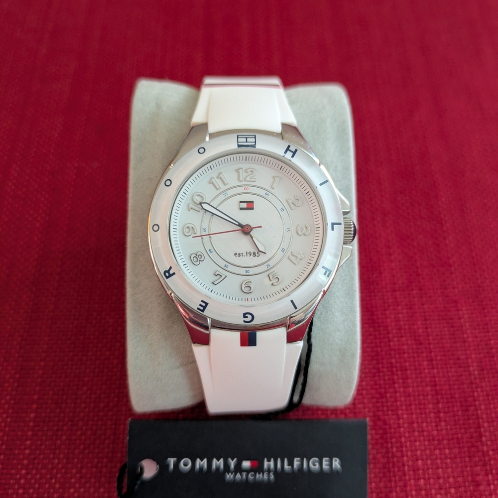 Tommy Hilfiger "American Preppy" Signature Red/White/Blue Watch ⌚❤️🤍💙 NEW!